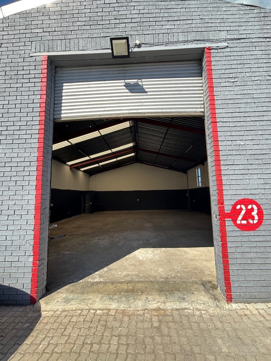 To Let commercial Property for Rent in Peerless Park Western Cape
